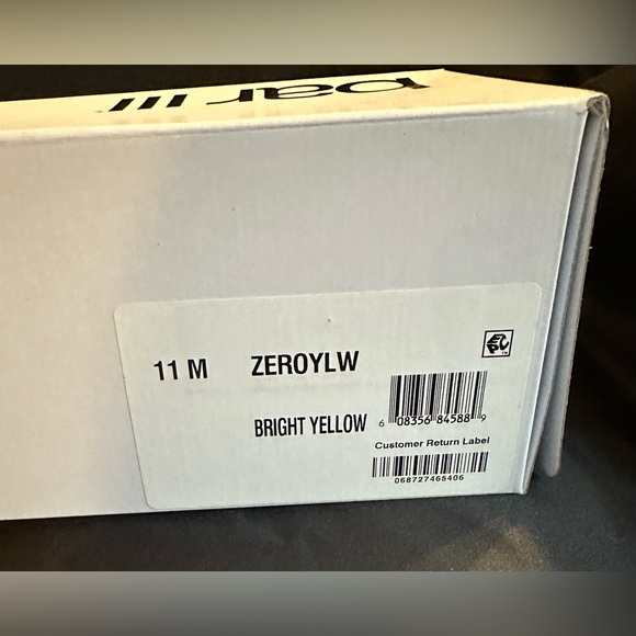 Bar III Bright Yellow Slides, NWT, size 11 M - Picture 4 of 8